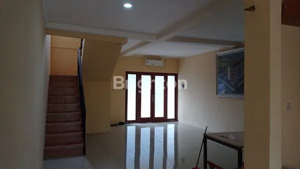 image HUNIAN CANTIK 2 LANTAI TERAWAT SIAP HUNI (3)