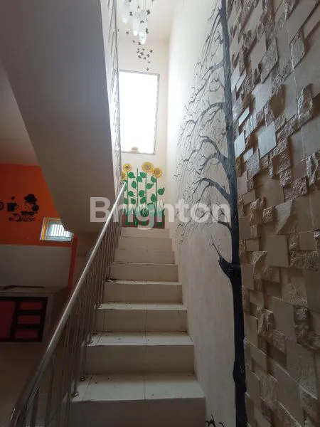 image RUMAH CANTIK UNIK  (3)