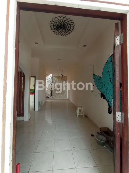 image RUMAH CANTIK UNIK  (5)