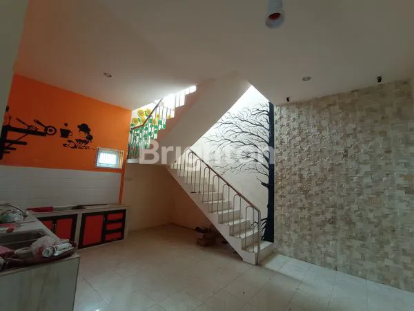 image RUMAH CANTIK UNIK  (1)