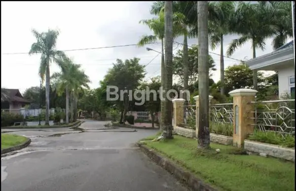 image RUMAH MODERN BESAR DIKAWASAN ELIT (2)