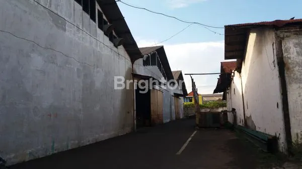 image GUDANG DI JALAN SANTREN GEDANGAN SIDOARJO (2)