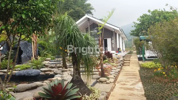 image VILLA DI DEKAT PUNCAK PASS DENGAN KOLAM RENANG AIR HANGAT CIPANAS, JAWA BARAT (6)