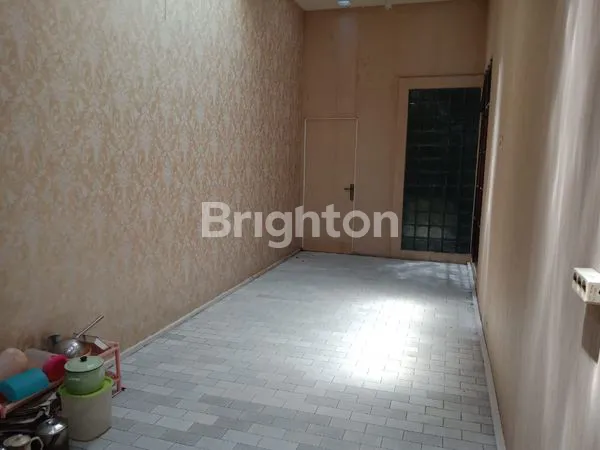 image RUMAH 1.5 LANTAI DARMO PERMAI SELATAN  (5)