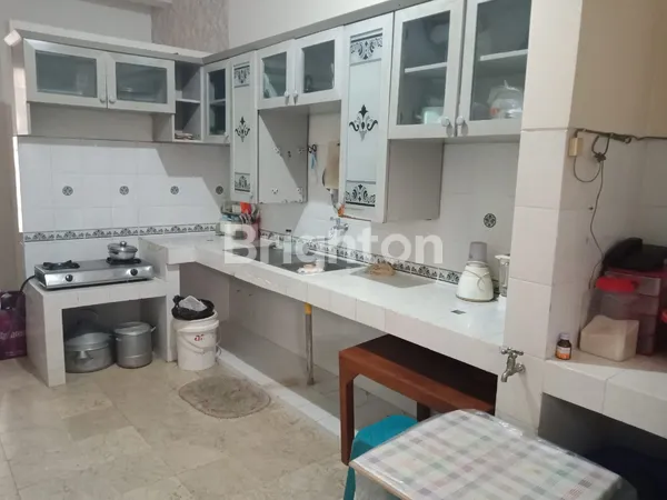 image RUMAH 1.5 LANTAI DARMO PERMAI SELATAN  (7)