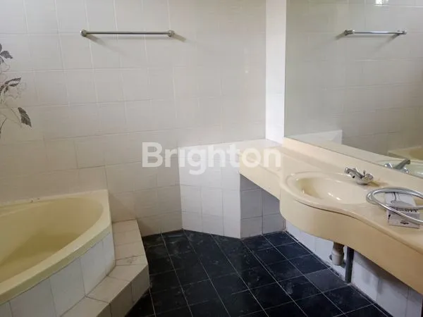 image RUMAH MEWAH SATELIT SIAP HUNI (3)