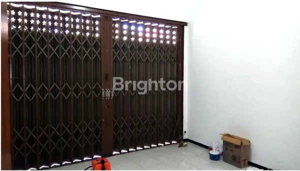 image RUMAH MEWAH SURABAYA BARAT SIAP HUNI (5)