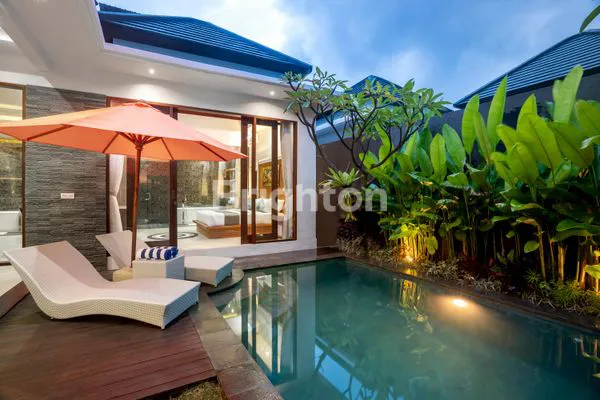 image LEASEHOLD VILLA PRESTISIUS DI LOKASI STRATEGIS SEMINYAK (4)