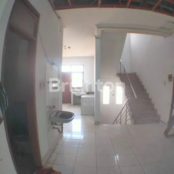 RUKO 3 LANTAI DI MAIN ROAD DEWI SARTIKA BANDUNG