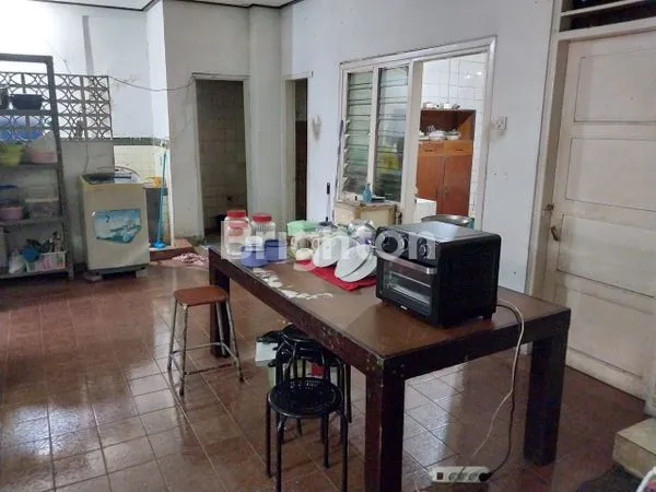 image RUMAH TINGGAL DI TENGAH KOTA (7)