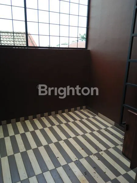 image **RUMAH UNIT C MIRIP RUMAH ARTIS / PERSIS HASIL KARYA DEVELOPER** FULLY FURNISHED, MINIMALIS, TAMAN MALAKA JAKTIM (3)