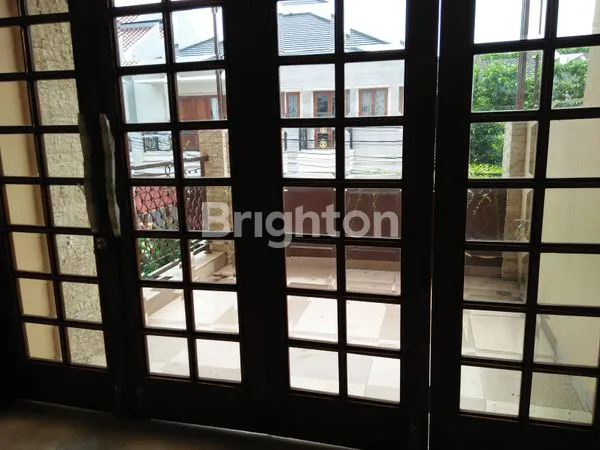 image **RUMAH UNIT C MIRIP RUMAH ARTIS / PERSIS HASIL KARYA DEVELOPER** FULLY FURNISHED, MINIMALIS, TAMAN MALAKA JAKTIM (8)
