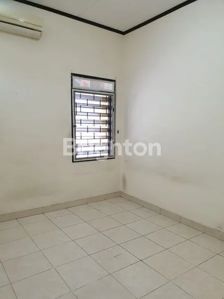 image RUMAH 1.5 LANTAI SUTOREJO (4)