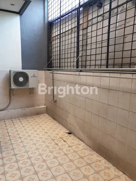 image RUMAH 1.5 LANTAI SUTOREJO (6)