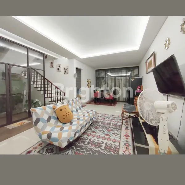 image RUMAH MEWAH NYAMAN DAN ASRI FURNISHED DEKAT FERRY TERMINAL BATAM CENTER (2)