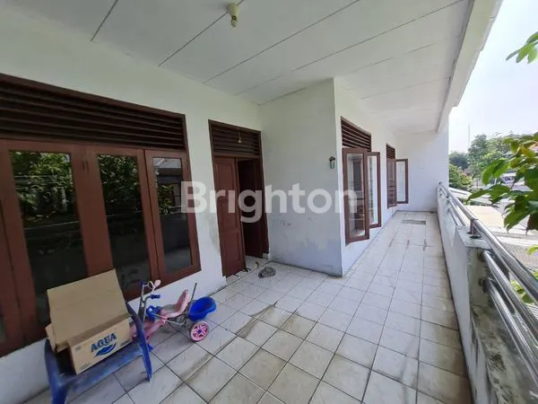 image RUMAH 2 LT LUAS DI TAMAN JELAMBAR KAV POLRI JAKARTA (4)