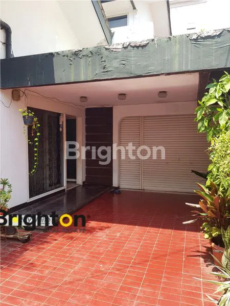 image RUMAH LUAS DI TAMAN JELAMBAR KAV POLRI JAKARTA (3)