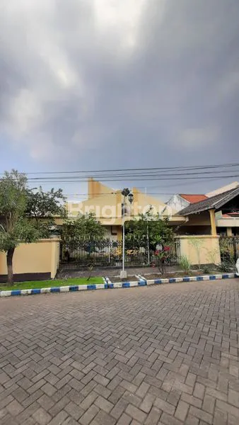 image RUMAH ELITE KAWASAN MANYAR (1)