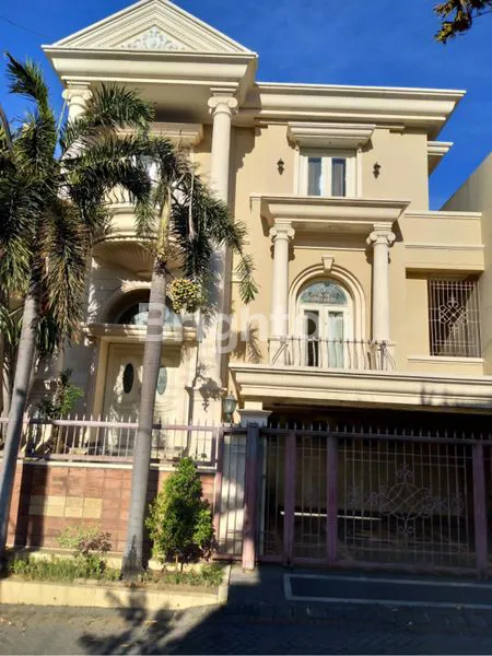 image RUMAH MEWAH MODEL CLASSIC MODERN 2 LT DI DARMO HILL SURABAYA  (1)