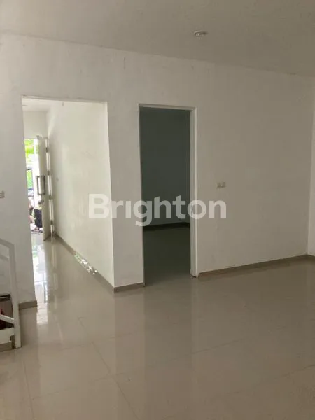 image DHARAMAHUSADA BARU GRESS 2,5 LANTAI BANGUNAN SANGAT MODERN  (2)