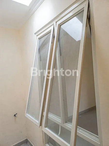 image RUMAH MURAH MINIMALIS MODERN DI GOLDEN BERRY REGENCY MENGANTI GRESIK (2)