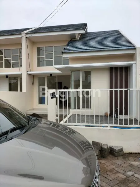 image RUMAH MURAH MINIMALIS MODERN DI GOLDEN BERRY REGENCY MENGANTI GRESIK (5)
