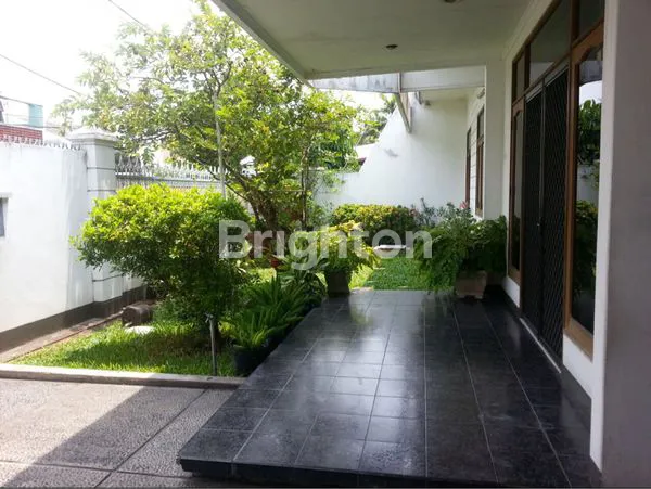 image RUMAH DI KERTAJAYA INDAH TENGAH SURABAYA  (1)