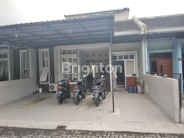 image RUMAH SIAP HUNI, CLUSTER DI DALAM KOTA. BANGUNAN TERTATA, SIRKULASI UDARA & CAHAYA ALAMI ISTIMEWA (1)