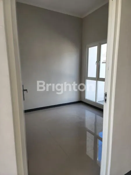 image ALANA CEMANDI TAHAP 2 , POSISI DEKAT PINTU MASUK RUMAH BAGUS MURAH SIAP HUNI LOKASI STRATEGIS (3)