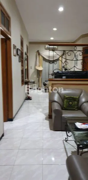 image MURAH, RUMAH SIAP HUNI, FULL FURNISHED SURABAYA BARAT, DARMO2AN, DEKAT MALL, HOTEL, RESTAURANT SEKOLAHAN DAN TEMPAT IBADAH (1)