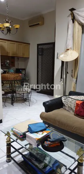 image MURAH, RUMAH SIAP HUNI, FULL FURNISHED SURABAYA BARAT, DARMO2AN, DEKAT MALL, HOTEL, RESTAURANT SEKOLAHAN DAN TEMPAT IBADAH (5)