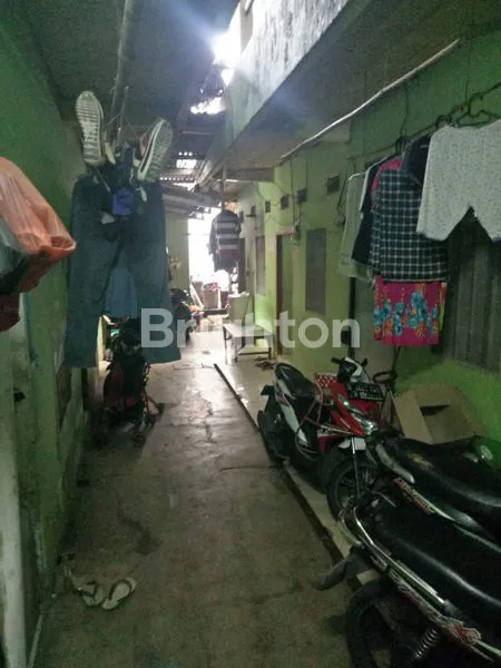 image TEMPAT USAHA KONTRAKAN CIPINANG MELAYU JAKARTA TIMUR 20 KAMAR MASIH AKTIF 2 LANTAI (4)