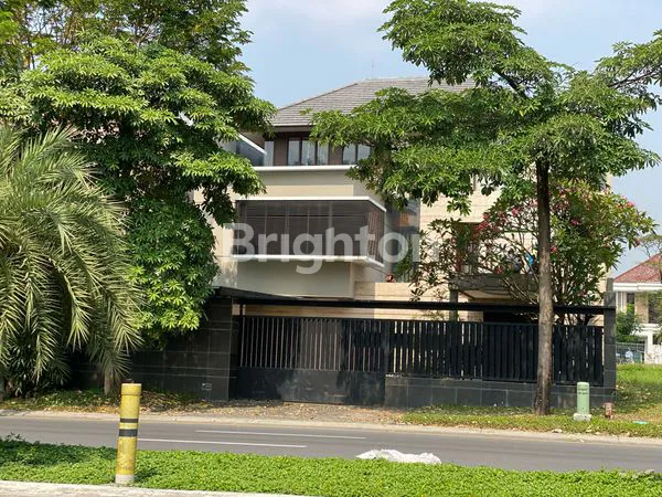 image RUMAH AREA KOMERSIAL STRATEGIS 2 LT DI JL NIAGA GAPURA CITRALAND SURABAYA (1)