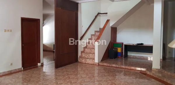 image RUMAH CANTIK 2 LANTAI DI TENGAH KOTA BOGOR (3)