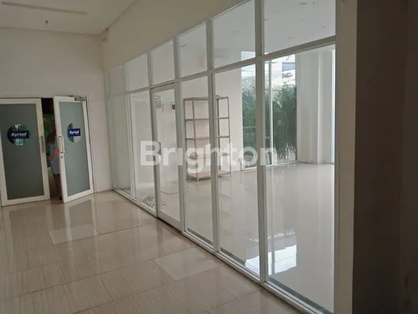 image KIOS TAMANSARI SKYLOUNGE NEGLASARI POSISI DI PINTU MASUK ANTARA APARTEMEN DAN HOTEL (6)