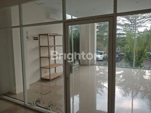 image KIOS TAMANSARI SKYLOUNGE NEGLASARI POSISI DI PINTU MASUK ANTARA APARTEMEN DAN HOTEL (4)