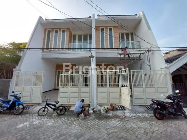 image RUMAH BARU GRESS MULYOSARI MINIMALIS CARPORT READY 2 MOBIL CUMA 100 METER KE RAYA MULYOSARI, DEKAT ITS, UNAIR C, DHARMAHUSADA, KERTAJAYA, KENJERAN, PAKUWON CITY (1)