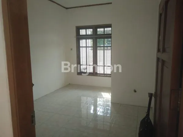 image RUMAH SONO INDAH SUKOMANUNGGAL (1)