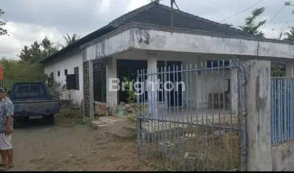 image BANGUNAN TENGAH KOTA  (2)