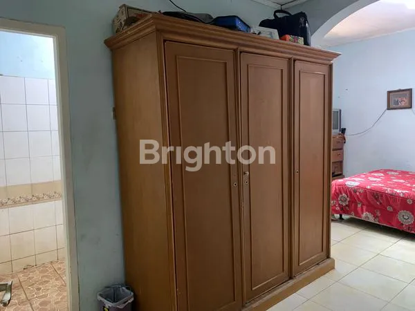 image RUMAH 1 1/2 LANTAI PONDOK PEKAYON INDAH PINGGIR JALAN UTAMA LOKASI SANGAT STRATEGIS SELANGANGKAH KE GRAND GALAXY CITY (6)