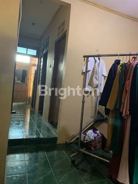 image RUMAH 1 1/2 LANTAI PONDOK PEKAYON INDAH PINGGIR JALAN UTAMA LOKASI SANGAT STRATEGIS SELANGANGKAH KE GRAND GALAXY CITY (7)