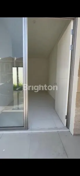 image GREEN LAND PERUMAHAN BARU GRES. RUMAH TIPE WISTERIA ROW JALAN BESAR (4)