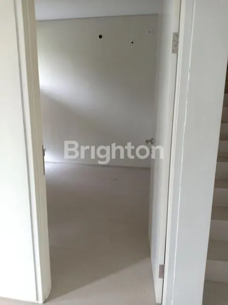 image RUMAH MINIMALIS 2 LANTAI NORTHWEST LAKE CITRALAND UTARA (3)