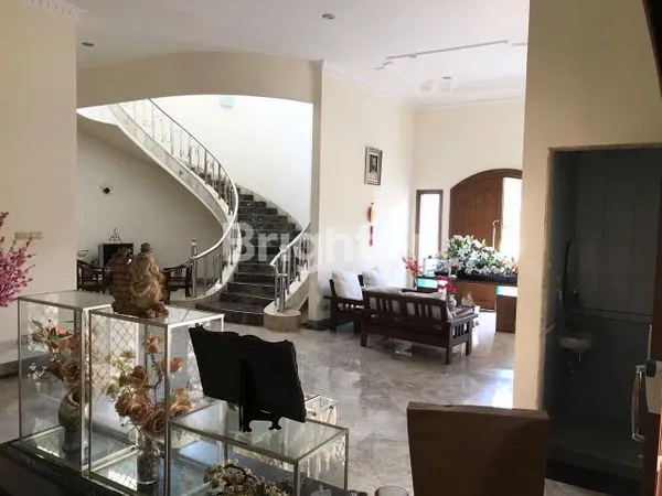 image RUMAH MEWAH HOOK FULLY FURNISHED  DI DENPASAR TINGGAL TARIK KOPER! (3)
