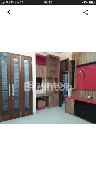image RUMAH UNIT YANG B FULL FURNISHED MIRIP RUMAH ARTIS DI TAMAN MALAKA UTARA (2)