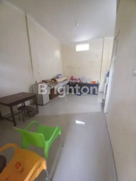 image RUMAH WISATA BUKIT SENTUL 2 LANTAI BELAKANG VIEW TAMAN BUKIT SENTUL (2)