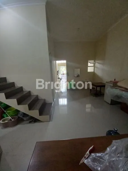 image RUMAH WISATA BUKIT SENTUL 2 LANTAI BELAKANG VIEW TAMAN BUKIT SENTUL (4)