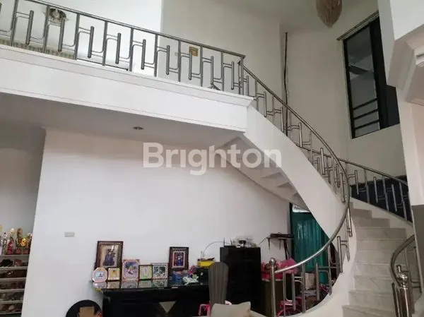 image RUMAH JL RAYA SATELIT BARAT SURABAYA (8)