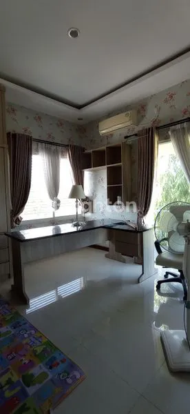 image RUMAH 3 LANTAI DI CITRA GRAND CITY (7)