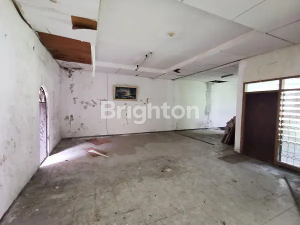 image RUMAH LAMA HITUNG TANAH DI JL KARANG EMPAT SURABAYA (3)